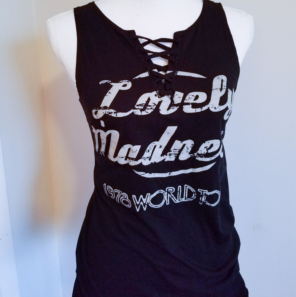 GREAT GRAPHIC TANK!